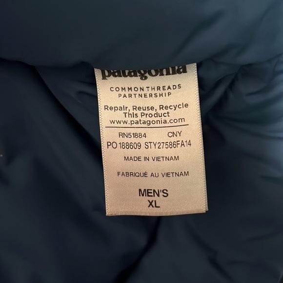Patagonia Puffer Vest (Zipper and Snap). - Picture 3 of 4